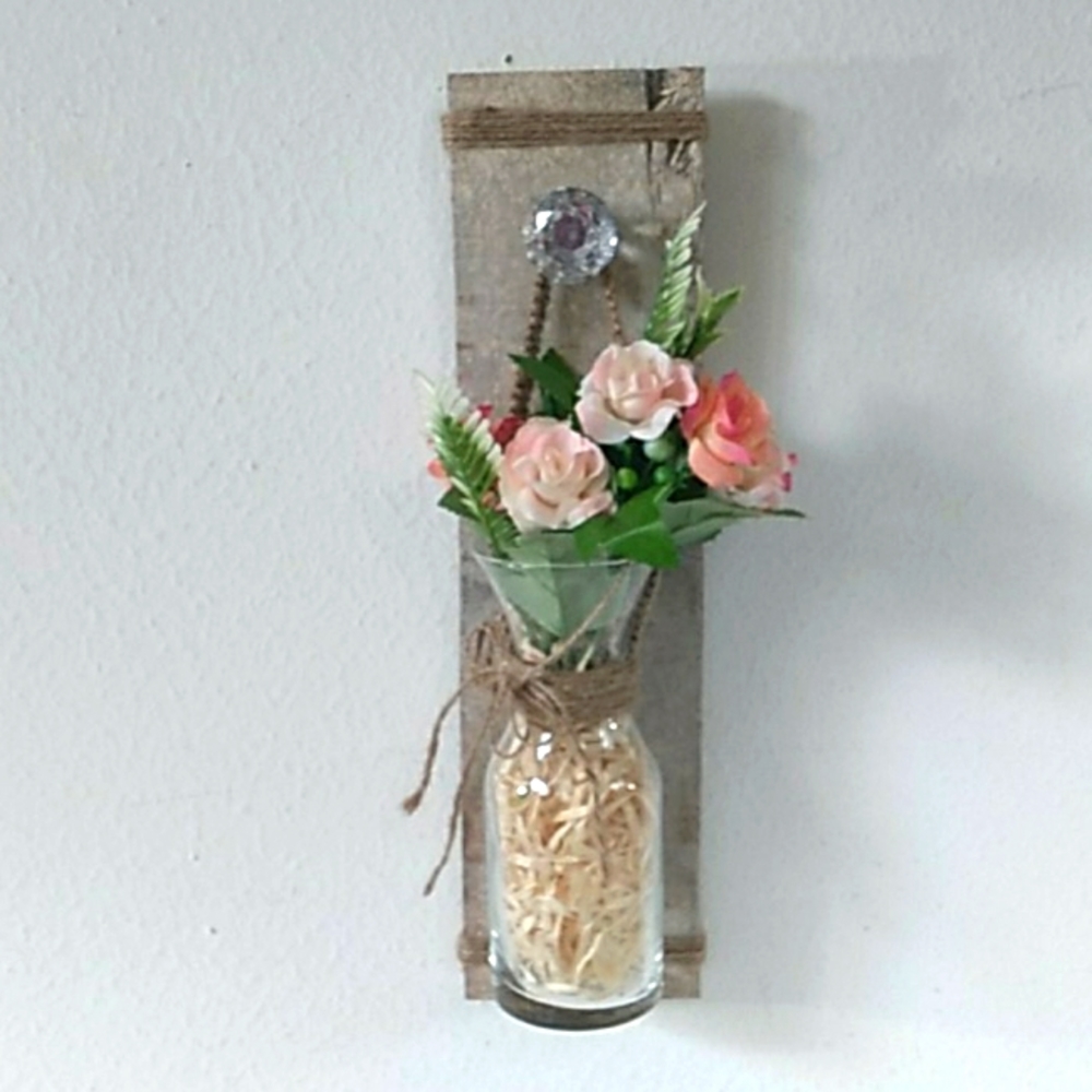 Country Farmhouse Faux Flowers Glass Vase & Wood Decor
